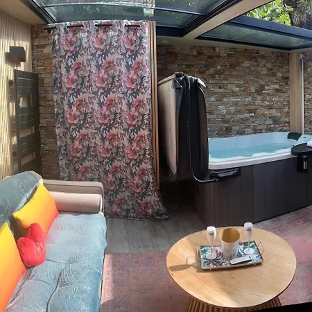 Holiday home Love Avec Spa Prive *