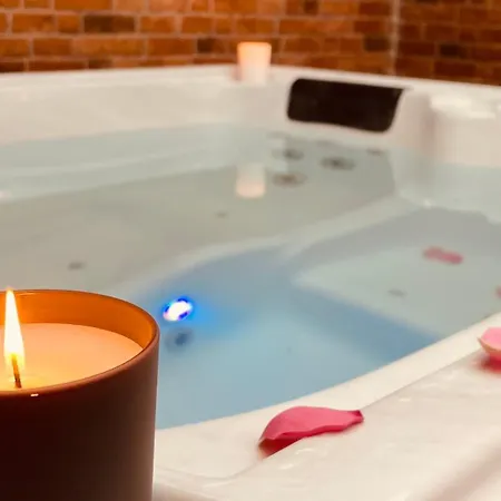 Holiday home Love Avec Spa Prive Le Perrier
